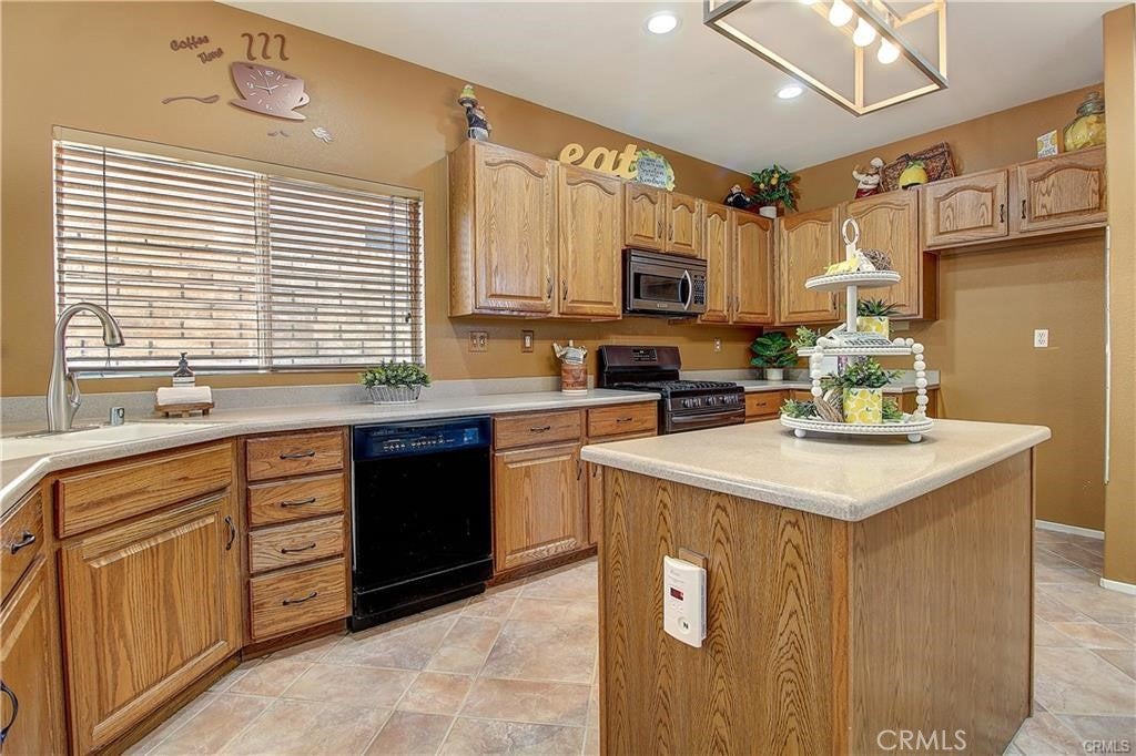3065 S Buena Vista