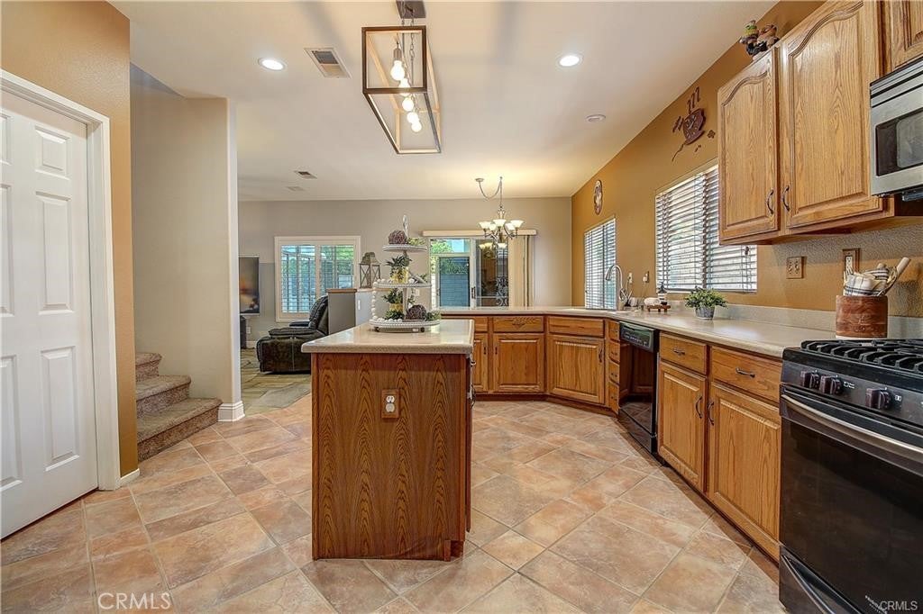 3065 S Buena Vista