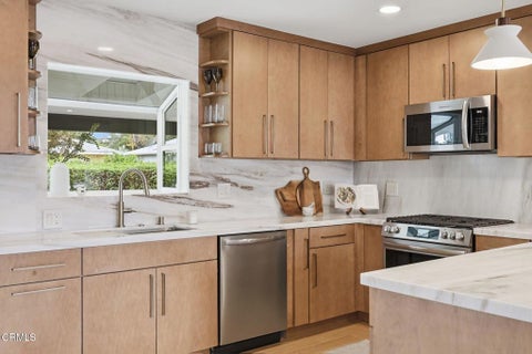 Tiny photo for 909 Grandview Avenue, Ojai, CA 93023 (MLS # V1-38889)