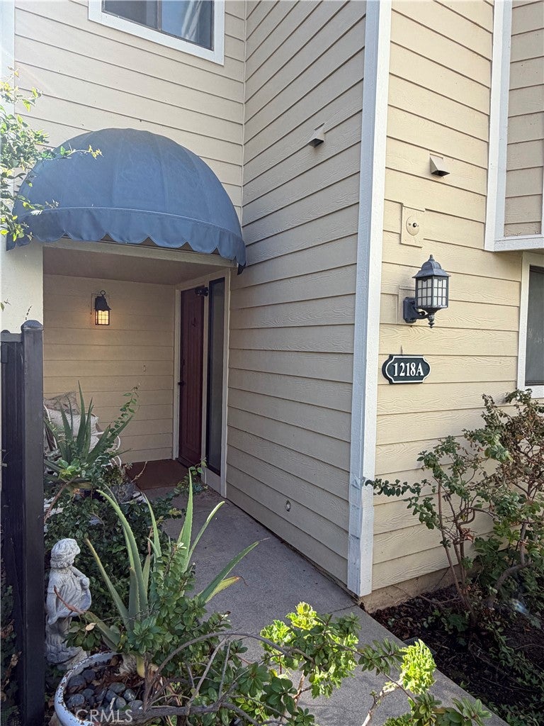 Properties 1 1218 S Westlake A