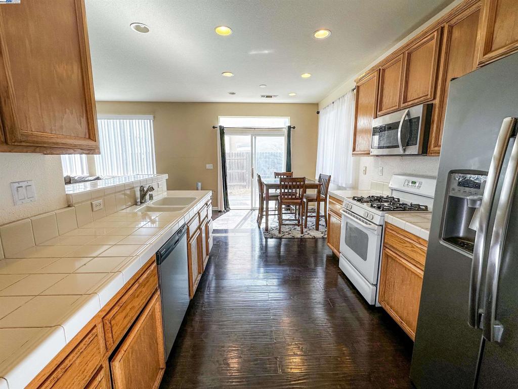 RYLAND HERITAGE - Residential