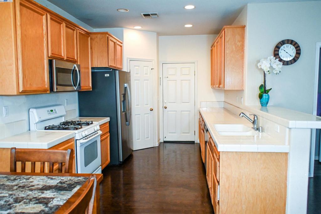 RYLAND HERITAGE - Residential