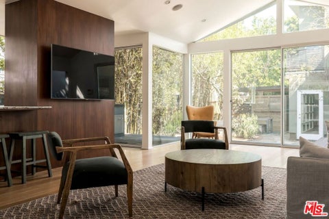 Photo of 2500 Grandview Avenue, Venice, CA 90291 (MLS # 26997669)