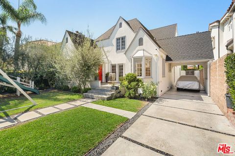 Photo of 317 S Swall Drive, Beverly Hills, CA 90211 (MLS # 26672925)