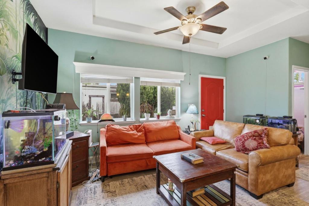 4300 Soquel 37