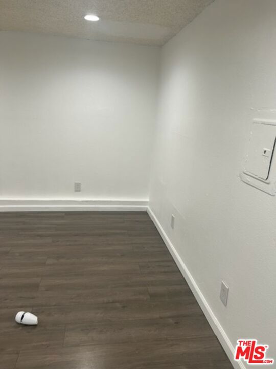 343 E Avenue J14