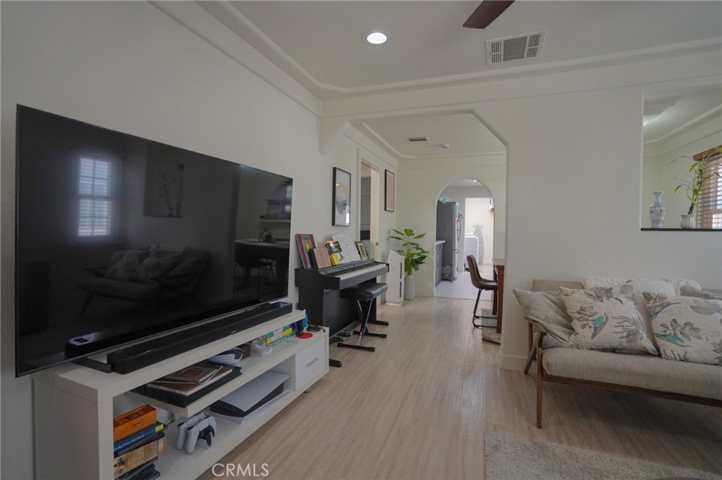 4134 W 107th