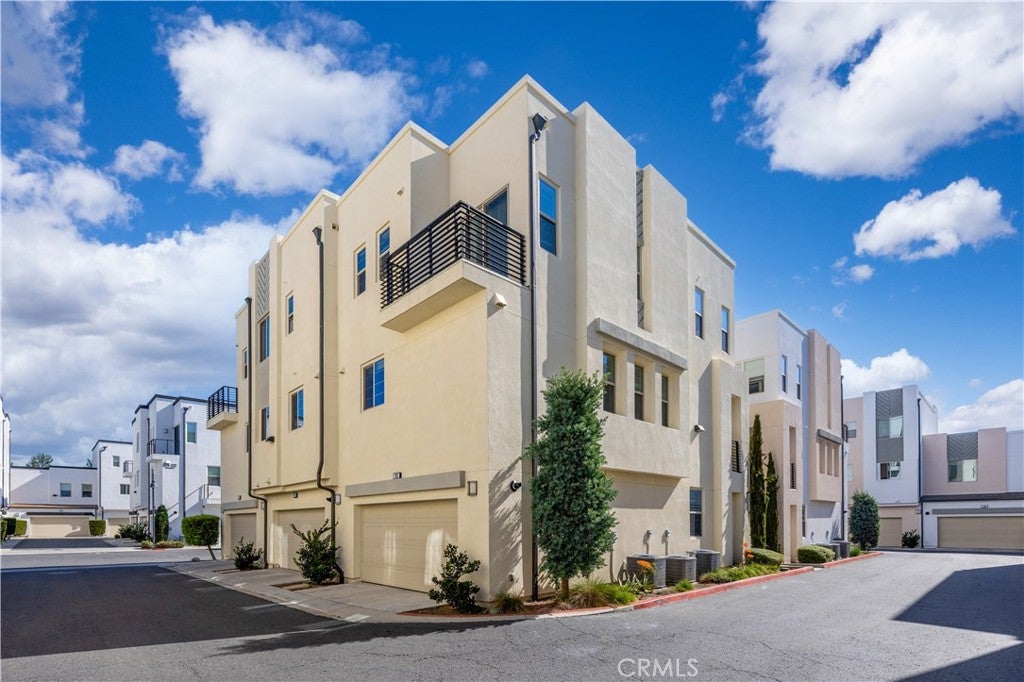 222 Harringay, Irvine CA 92618