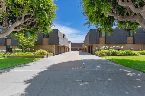 Photo of 530 Fairview Avenue #14, Arcadia, CA 91007 (MLS # AR26200848)