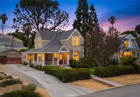 Photo of 711 Chestnut AVE, Redlands, CA 92373 (MLS # IG26151865)