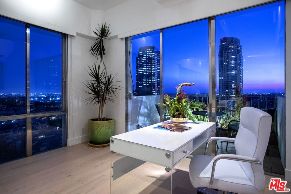 2160 E Century Parkway 2109, Los Angeles CA 90067
