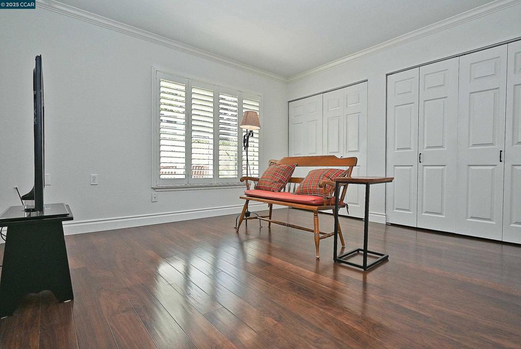 ROSSMOOR - Residential