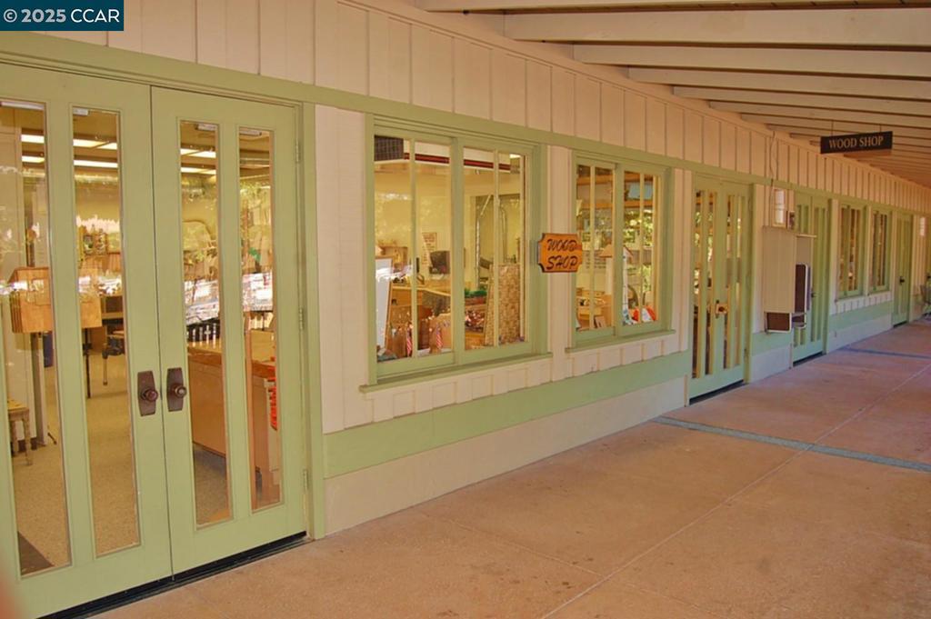 ROSSMOOR - Residential