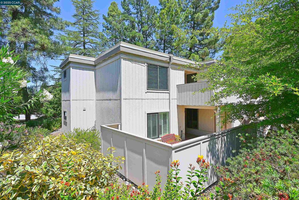 ROSSMOOR - Residential