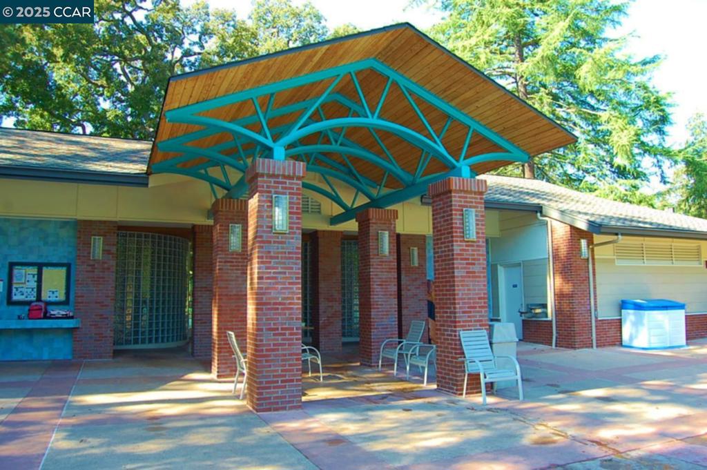 ROSSMOOR - Residential