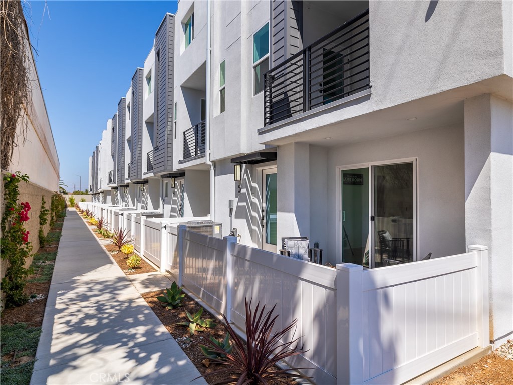 121 E 223rd Street 1