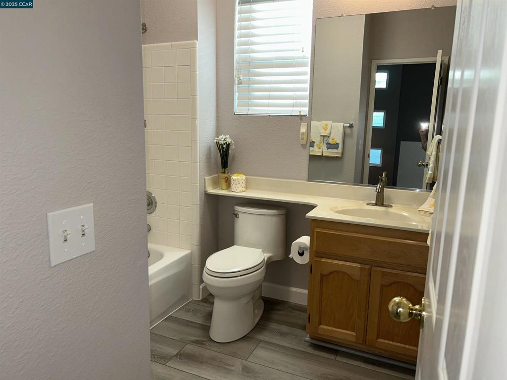 OAKHURST - Residential