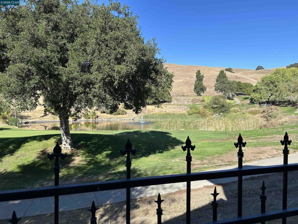 OAKHURST - Residential