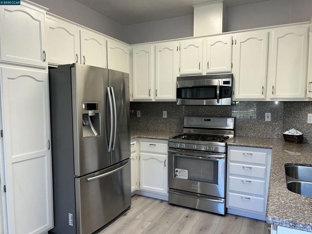 OAKHURST - Residential