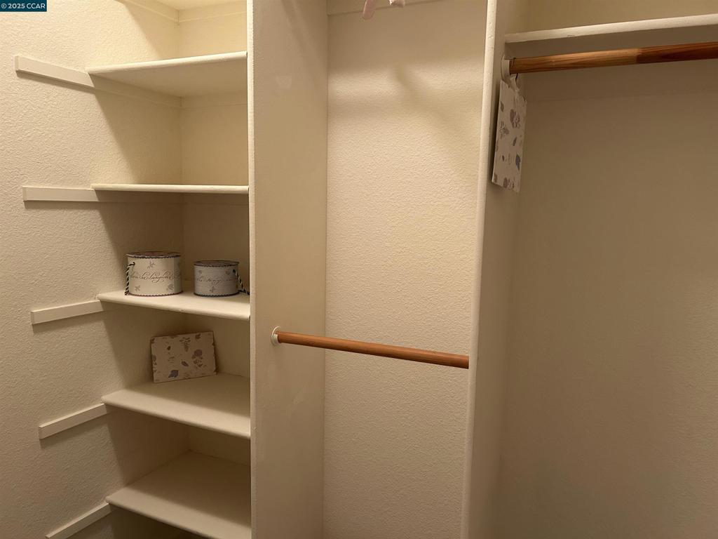 OAKHURST - Residential