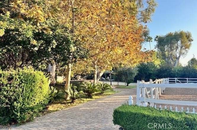 2621 Steeplechase Lane