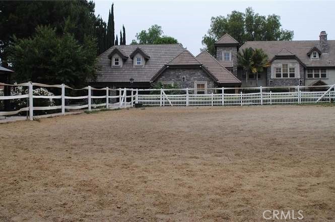 2621 Steeplechase Lane