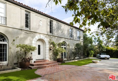 460 S Las Palmas Avenue Los Angeles CA 90020