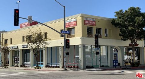 Photo of 1460 Lincoln Boulevard, Santa Monica, CA 90401 (MLS # 25551775)