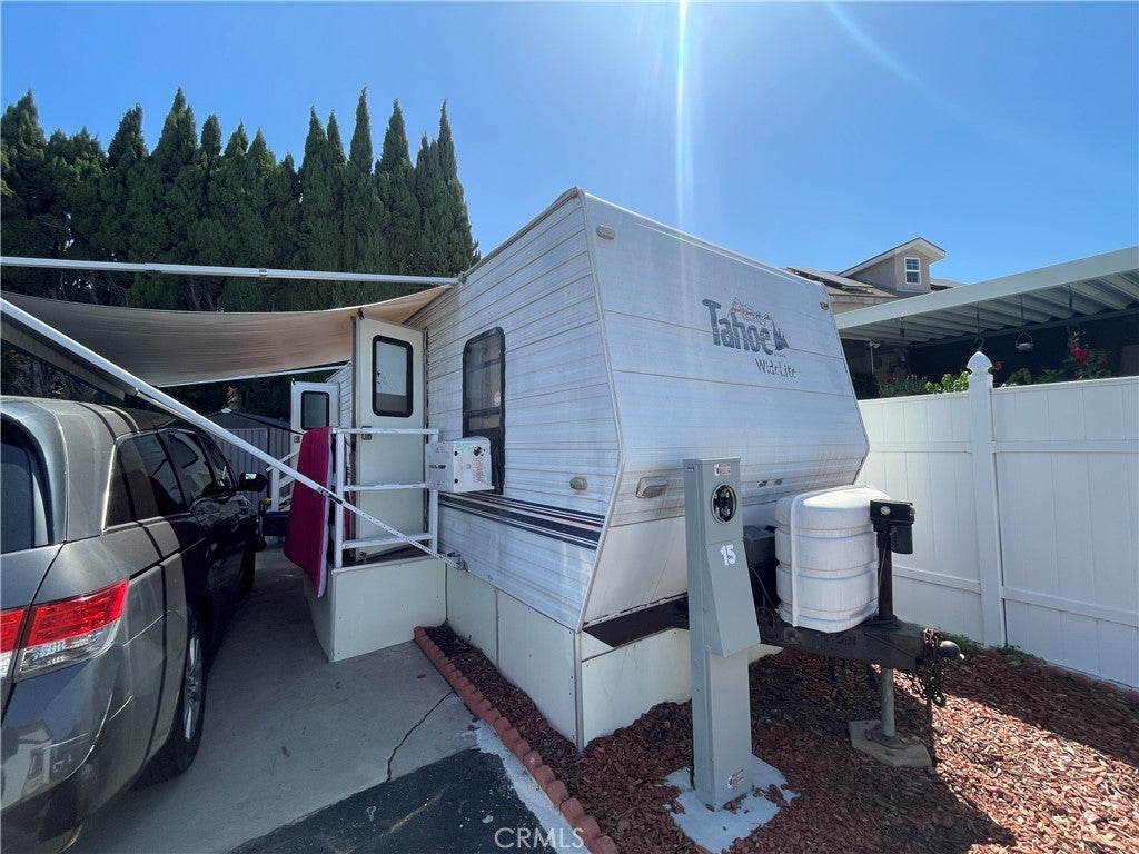 17444 LAKEWOOD Boulevard 15