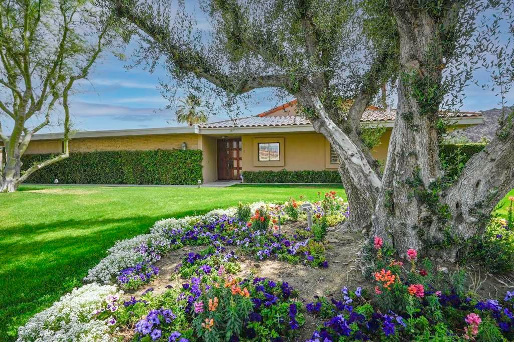 Photo of 77745 Cherokee Road, Indian Wells, CA 92210 (MLS # 219146564DA)