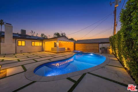 Photo of 7719 Rhodes Avenue, Los Angeles, CA 91605 (MLS # 26867637)