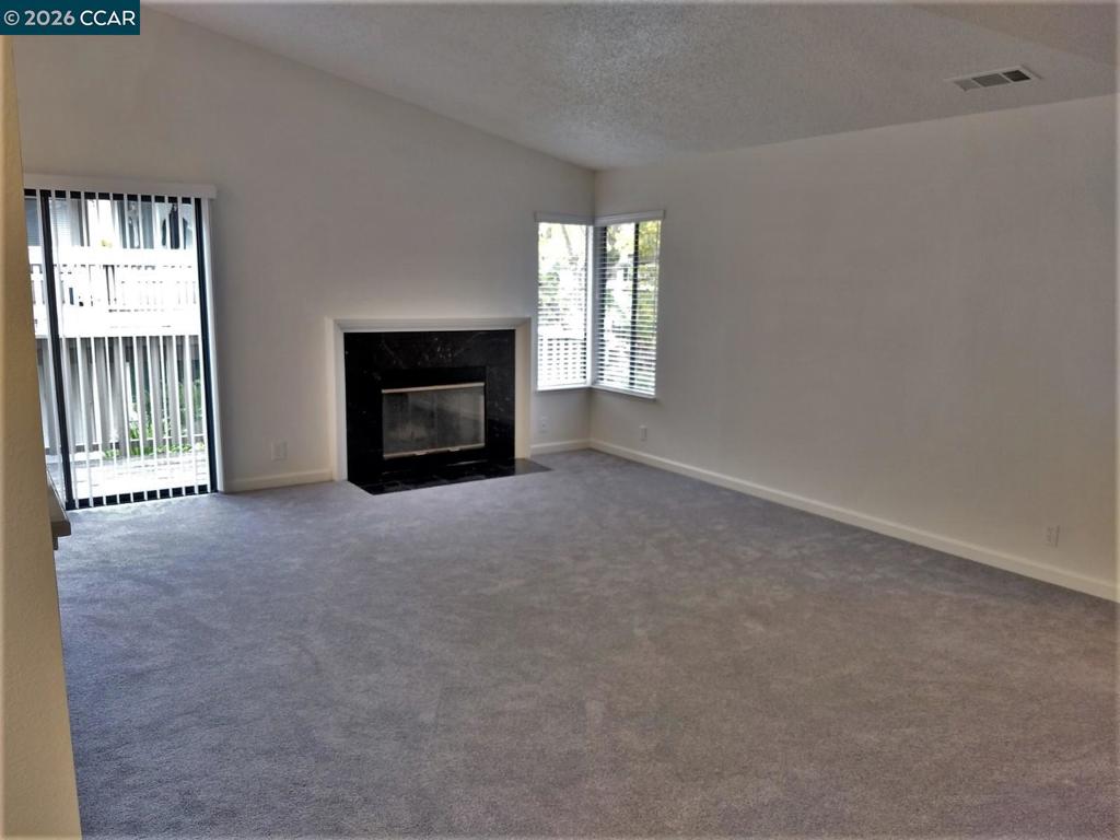 3889 Crow Canyon Rd