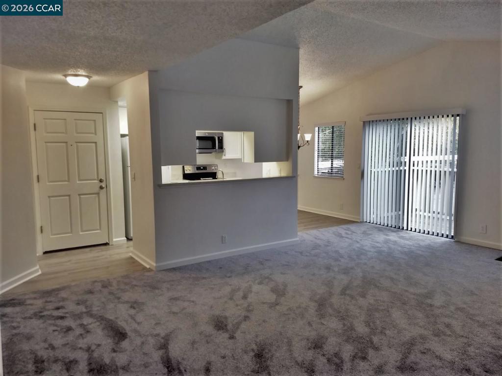 3889 Crow Canyon Rd