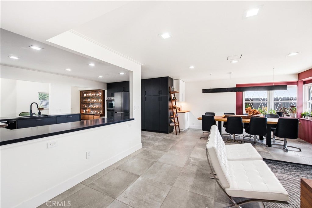 1464 Bedford