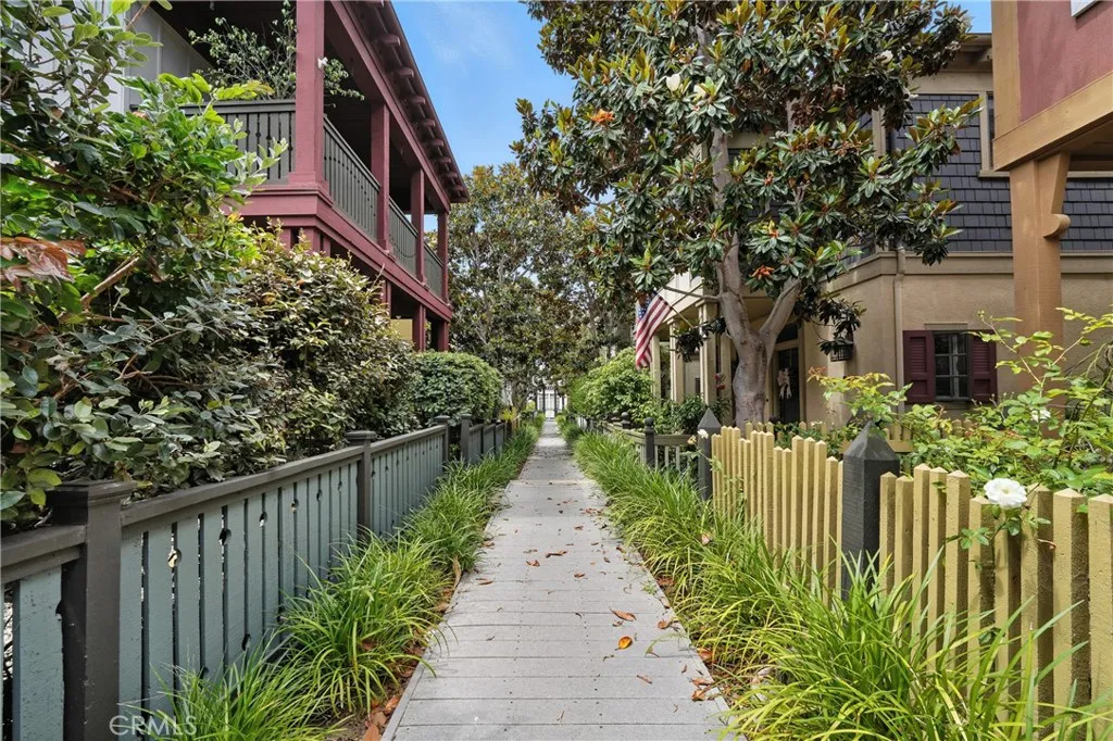 Corona del Mar, California 92625, United States, 2 Bedrooms Bedrooms, ,3 BathroomsBathrooms,Residential,Active,161398