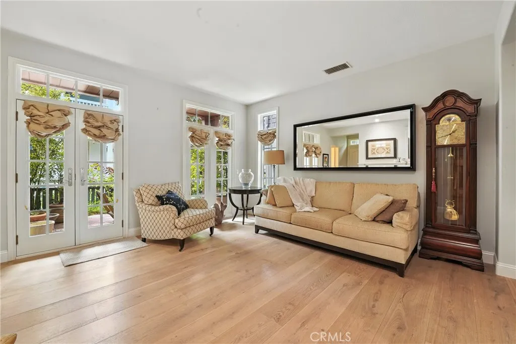 Corona del Mar, California 92625, United States, 2 Bedrooms Bedrooms, ,3 BathroomsBathrooms,Residential,Active,161398