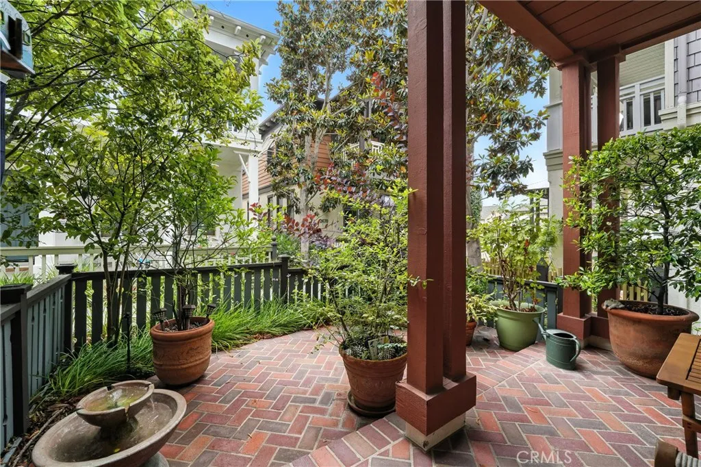 Corona del Mar, California 92625, United States, 2 Bedrooms Bedrooms, ,3 BathroomsBathrooms,Residential,Active,161398