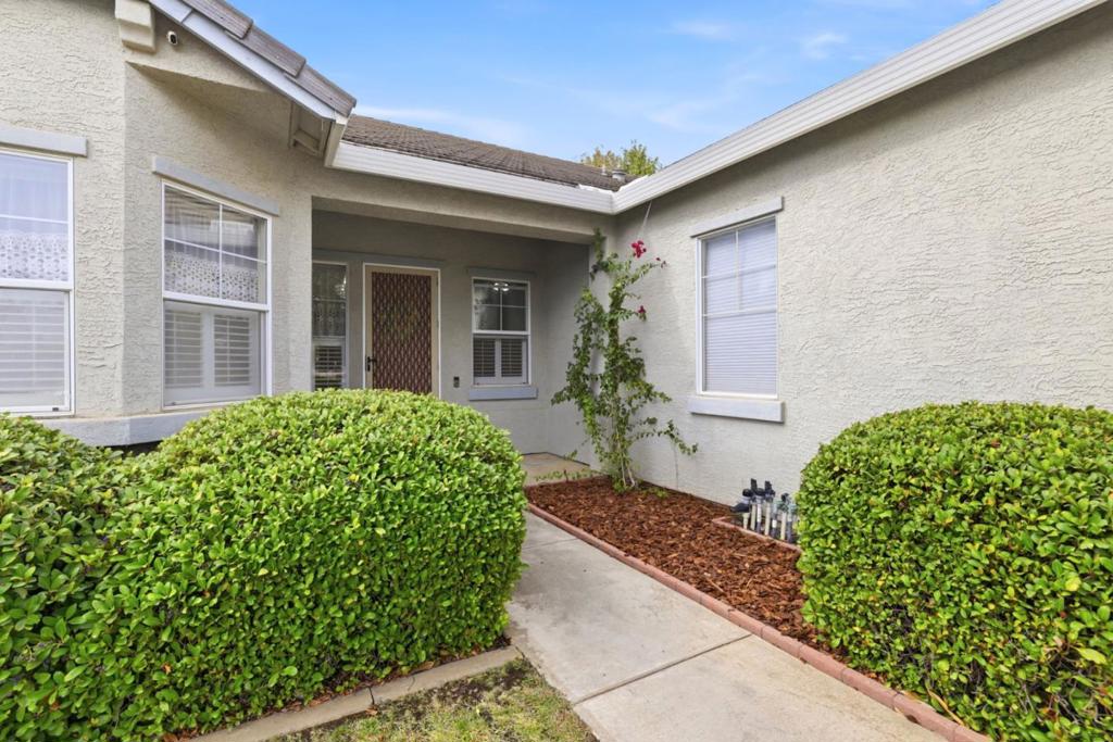 202 Jansen Court