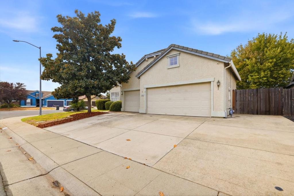 202 Jansen Court