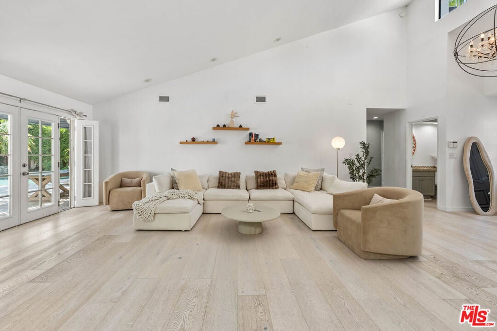 3614 Malibu Country Drive