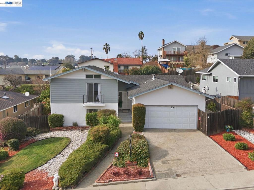 836 Hawthorne Dr Dr