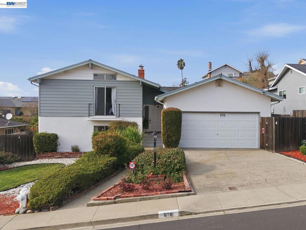 836 Hawthorne Dr Dr