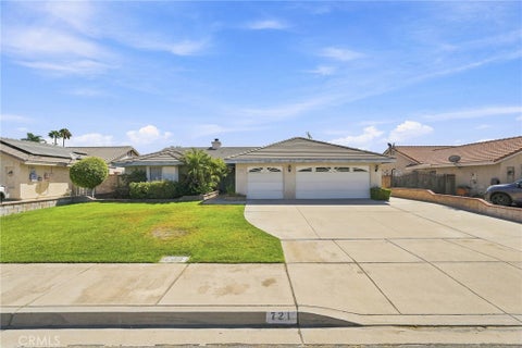 Photo of 721 N Sandalwood Avenue, Rialto, CA 92376 (MLS # IV26203166)