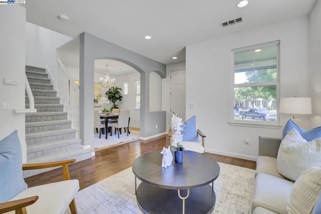 Photo of 445 S 22Nd St St, San Jose, CA 95116 (MLS # 41115518)