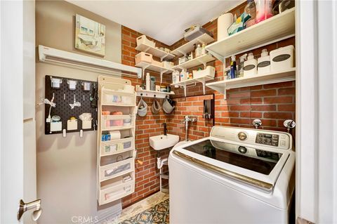 Tiny photo for 27416 Rondell Street, Agoura Hills, CA 91301 (MLS # SR26049173)