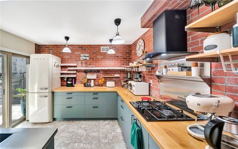 Tiny photo for 27416 Rondell Street, Agoura Hills, CA 91301 (MLS # SR26049173)