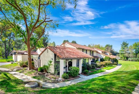Tiny photo for 27416 Rondell Street, Agoura Hills, CA 91301 (MLS # SR26049173)