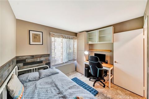 Tiny photo for 27416 Rondell Street, Agoura Hills, CA 91301 (MLS # SR26049173)