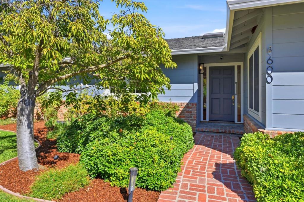 600 Wallea Drive