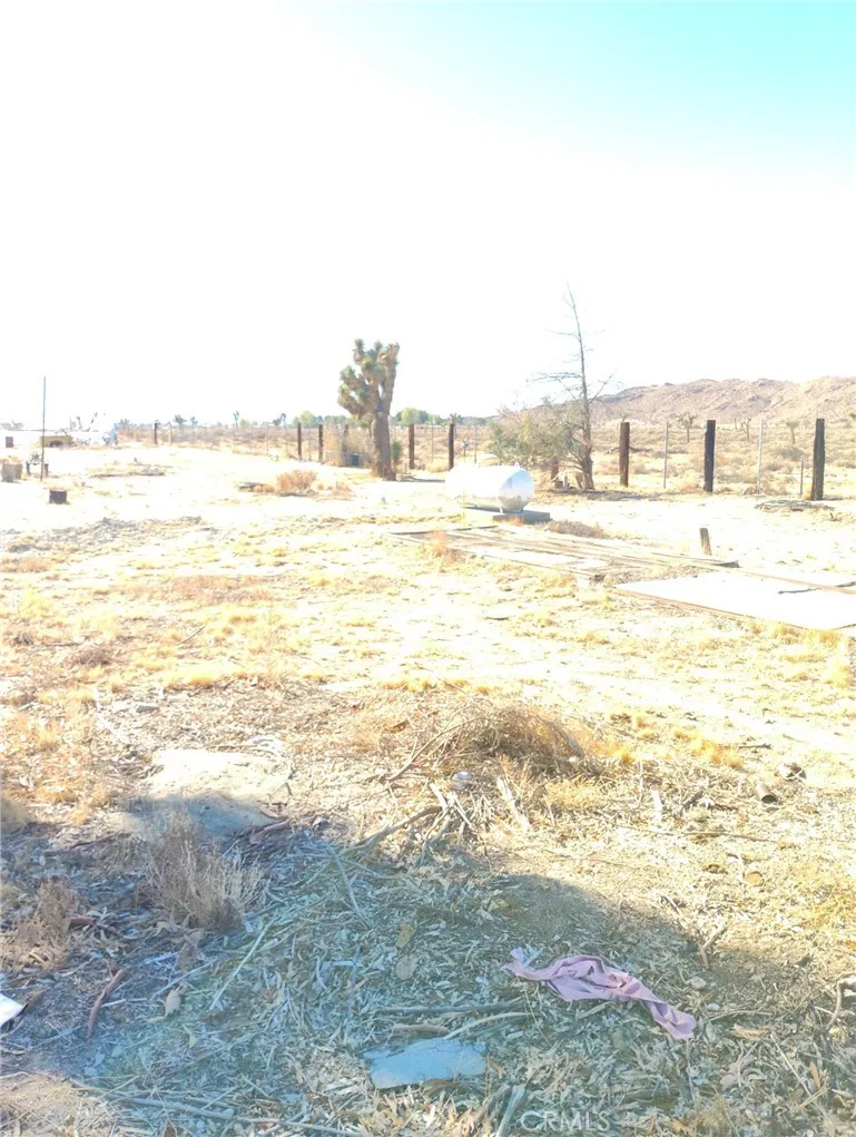 Adelanto, California 92301, United States, 4 Bedrooms Bedrooms, ,2 BathroomsBathrooms,Residential,Active,240278